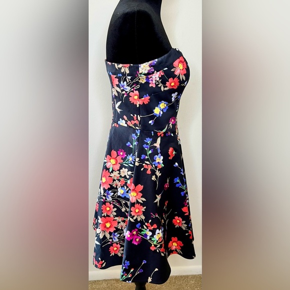 Express Black strapless fit and flare floral satin feel dress zipper back 4 EUC - Picture 3 of 10